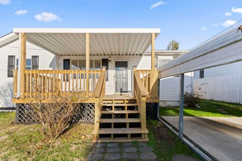 Tiny photo for 1215 Turner Street, Ashland, KY 41101 (MLS # 60224)