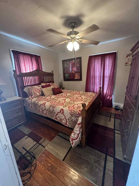 Tiny photo for 2806 S 29th Street, Ashland, KY 41102 (MLS # 60202)