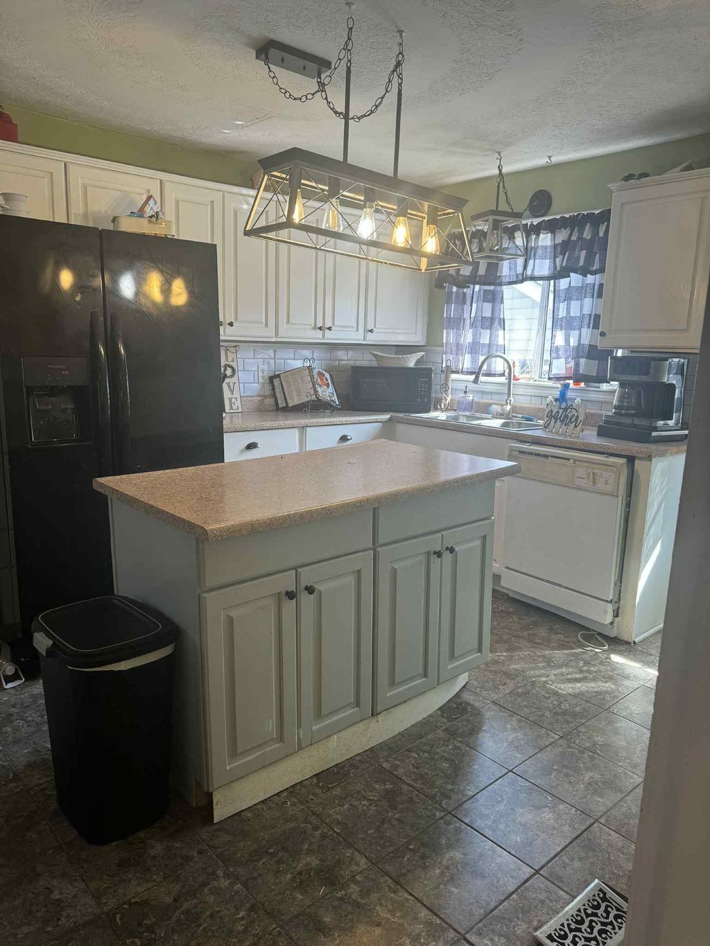 Photo of 2806 S 29th Street, Ashland, KY 41102 (MLS # 60202)