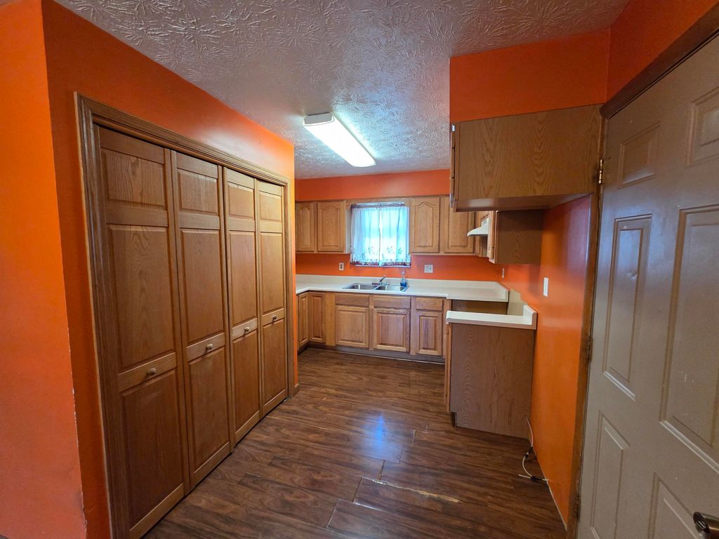 Photo of 312 N Court St St, Grayson, KY 41143 (MLS # 59539)