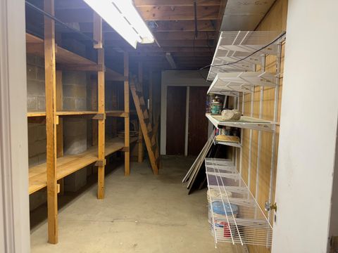 Tiny photo for 2451 Henderson Street St, Ashland, KY 41102 (MLS # 59606)