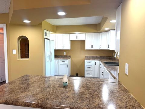 Tiny photo for 2451 Henderson Street St, Ashland, KY 41102 (MLS # 59606)