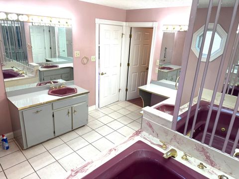 Tiny photo for 2451 Henderson Street St, Ashland, KY 41102 (MLS # 59606)