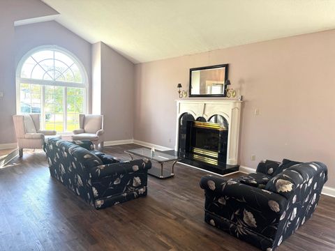 Tiny photo for 2451 Henderson Street St, Ashland, KY 41102 (MLS # 59606)