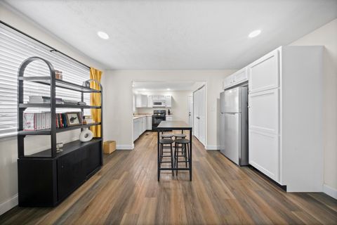 Tiny photo for 624 Wheatley Road, Ashland, KY 41101 (MLS # 60054)