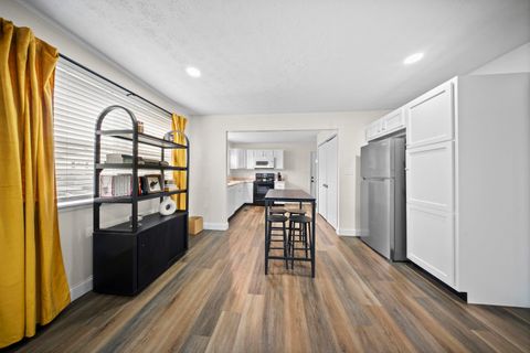 Tiny photo for 624 Wheatley Road, Ashland, KY 41101 (MLS # 60054)