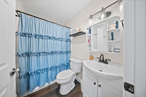 Tiny photo for 624 Wheatley Road, Ashland, KY 41101 (MLS # 60054)