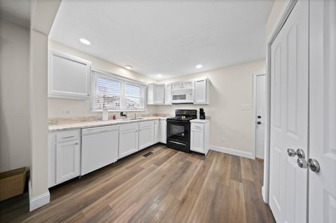 Tiny photo for 624 Wheatley Road, Ashland, KY 41101 (MLS # 60054)