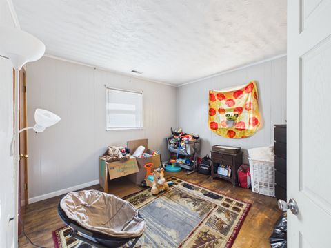 Tiny photo for 5418 Hill Avenue Ave, Ashland, KY 41102 (MLS # 61011)