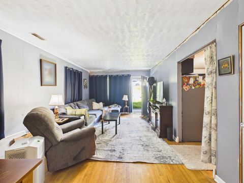 Tiny photo for 5418 Hill Avenue Ave, Ashland, KY 41102 (MLS # 61011)