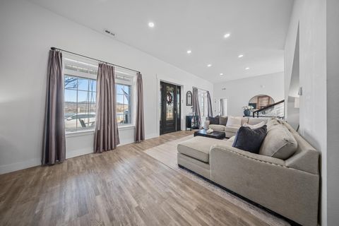 Tiny photo for 329 Riverside Dr., Russell, KY 41169 (MLS # 60196)