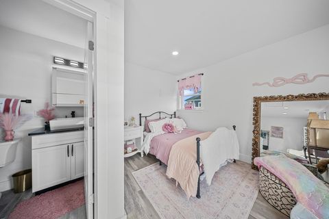 Tiny photo for 329 Riverside Dr., Russell, KY 41169 (MLS # 60196)