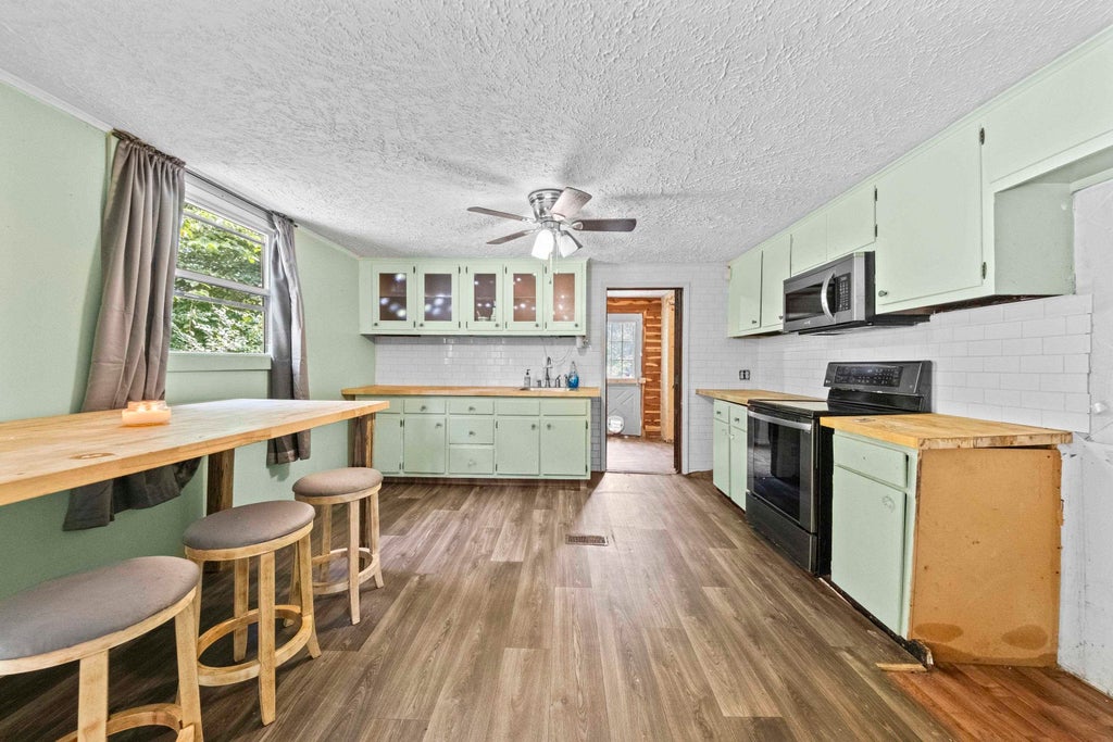 Photo of 1506 Horn Street ST, Ashland, KY 41101 (MLS # 61219)