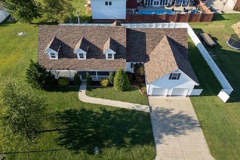 Tiny photo for 1015 Violet Lane, Louisa, KY 41230 (MLS # 59583)