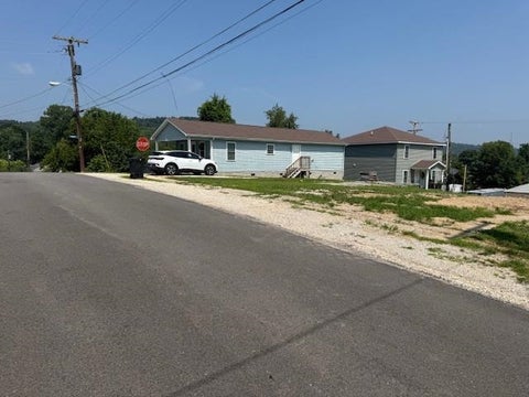 Tiny photo for 200 4th Street, Grayson, KY 41143 (MLS # 60980)