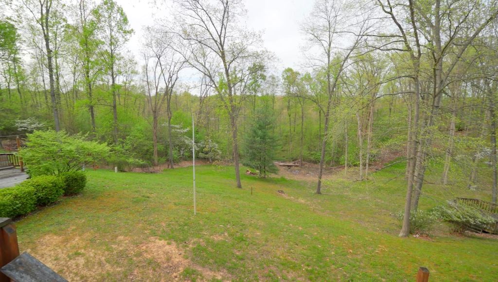 Photo of 300 Sunset Drive, Ashland, KY 41101 (MLS # 59969)
