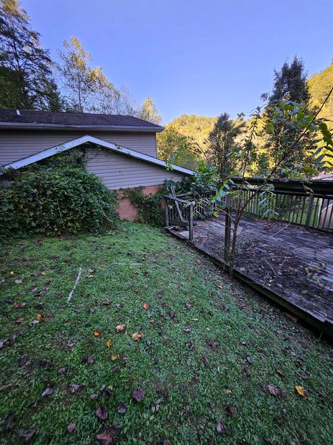 Tiny photo for 71 Slatelick Branch Road, Louisa, KY 41230 (MLS # 59592)
