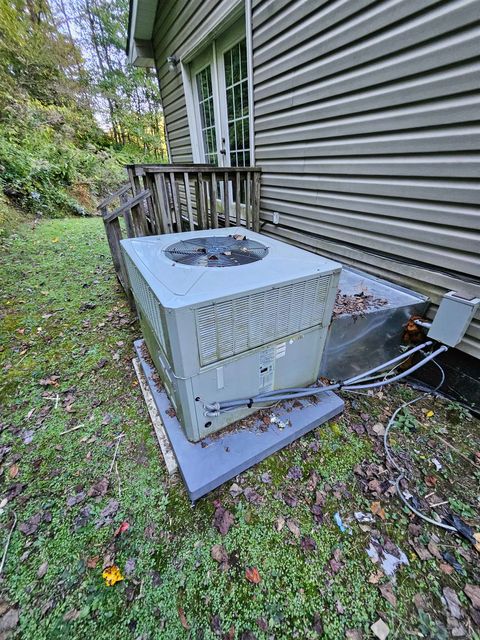 Tiny photo for 71 Slatelick Branch Road, Louisa, KY 41230 (MLS # 59592)