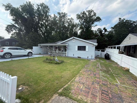 Tiny photo for 1303 Grandview Drive Dr, Ashland, KY 41101 (MLS # 60993)