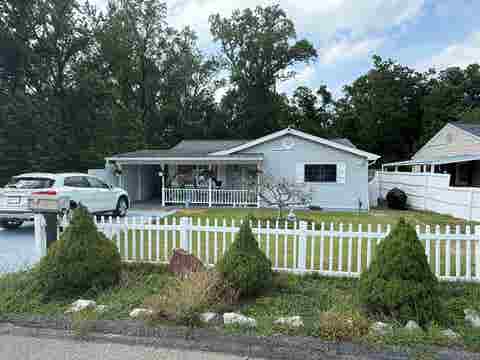 Tiny photo for 1303 Grandview Drive Dr, Ashland, KY 41101 (MLS # 60993)