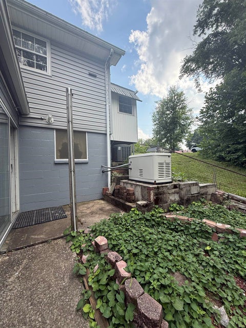 Tiny photo for 1303 Grandview Drive Dr, Ashland, KY 41101 (MLS # 60993)