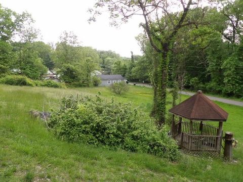 Tiny photo for 1201 Gallaher DR, Ashland, KY 41101 (MLS # 60630)