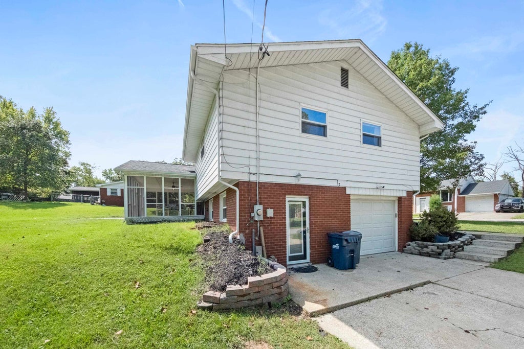 Photo of 1730 Wilshire Blvd BLVD, Ashland, KY 41101 (MLS # 61315)