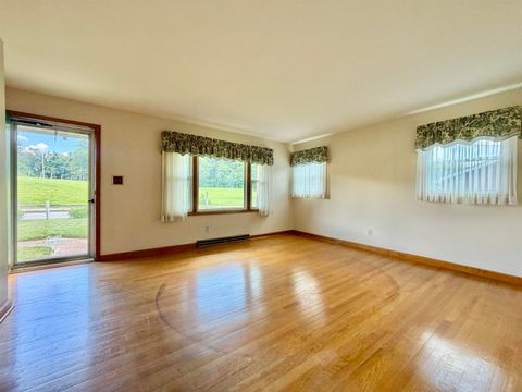 Tiny photo for 1106 Russell Street, Ashland, KY 41101 (MLS # 60804)