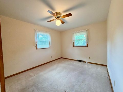 Tiny photo for 1106 Russell Street, Ashland, KY 41101 (MLS # 60804)