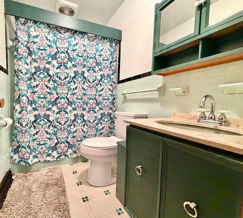 Tiny photo for 1106 Russell Street, Ashland, KY 41101 (MLS # 60804)