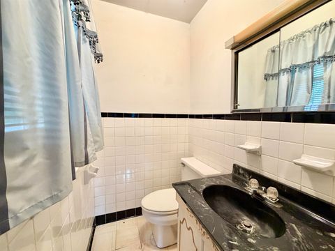 Tiny photo for 1106 Russell Street, Ashland, KY 41101 (MLS # 60804)