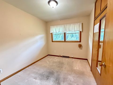 Tiny photo for 1106 Russell Street, Ashland, KY 41101 (MLS # 60804)