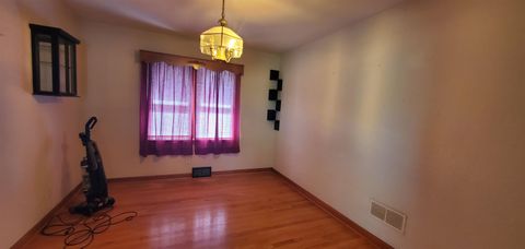 Tiny photo for 2106 Coburn Avenue Ave, Ashland, KY 41101 (MLS # 60471)