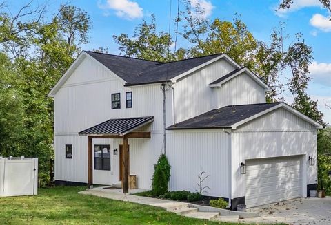 Photo of 131 Elwood Avenue, Huntington, WV 25705 (MLS # 59588)