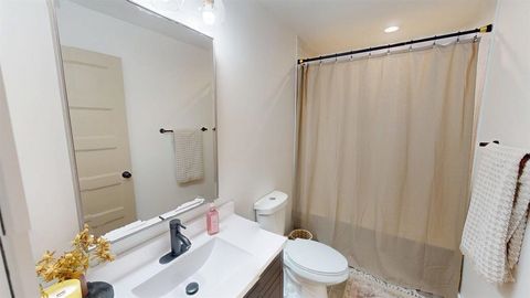 Tiny photo for 131 Elwood Avenue, Huntington, WV 25705 (MLS # 59588)