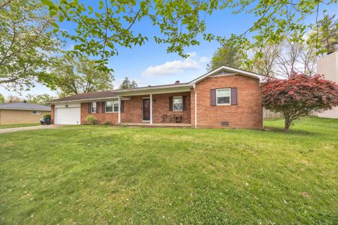 Tiny photo for 1039 Regis Street St, Russell, KY 41169 (MLS # 60488)