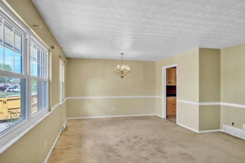 Tiny photo for 1039 Regis Street St, Russell, KY 41169 (MLS # 60488)