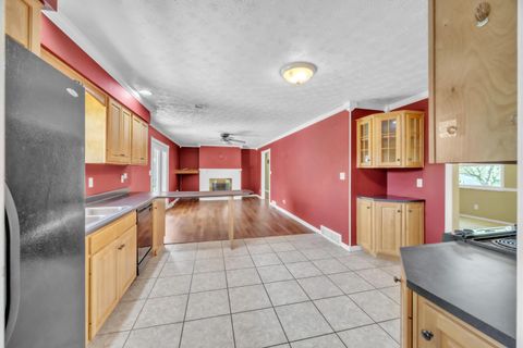 Tiny photo for 1039 Regis Street St, Russell, KY 41169 (MLS # 60488)