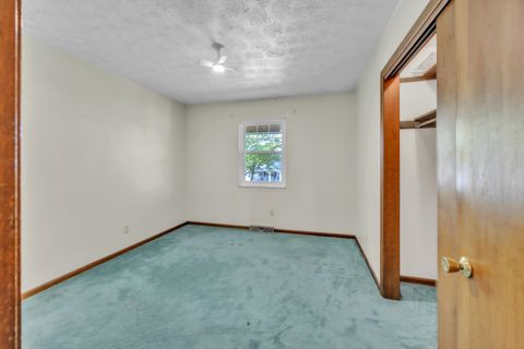 Tiny photo for 1039 Regis Street St, Russell, KY 41169 (MLS # 60488)