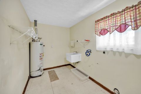 Tiny photo for 1039 Regis Street St, Russell, KY 41169 (MLS # 60488)