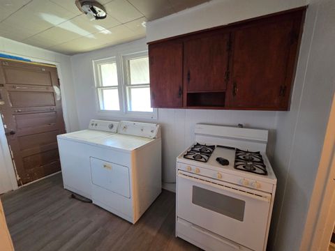 Tiny photo for 804 Collins Avenue Ave, Worthington, KY 41183 (MLS # 60222)