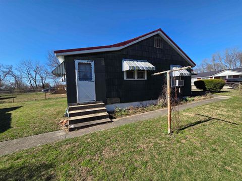 Tiny photo for 804 Collins Avenue Ave, Worthington, KY 41183 (MLS # 60222)