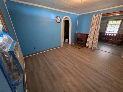 Tiny photo for 804 Collins Avenue Ave, Worthington, KY 41183 (MLS # 60222)