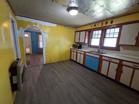 Tiny photo for 804 Collins Avenue Ave, Worthington, KY 41183 (MLS # 60222)