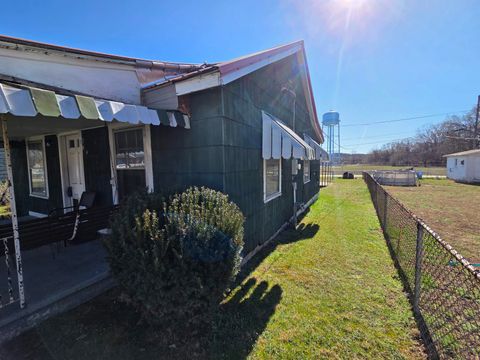 Tiny photo for 804 Collins Avenue Ave, Worthington, KY 41183 (MLS # 60222)