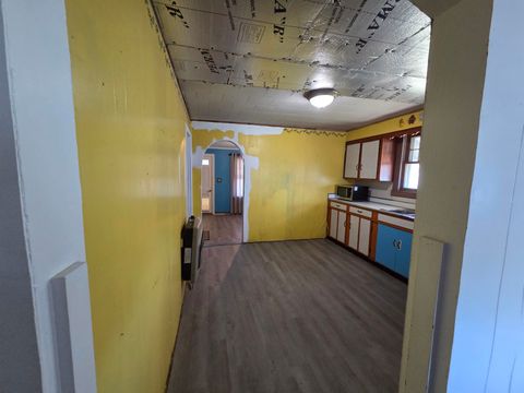 Tiny photo for 804 Collins Avenue Ave, Worthington, KY 41183 (MLS # 60222)