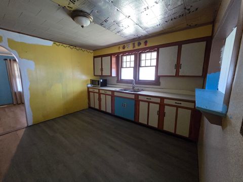 Tiny photo for 804 Collins Avenue Ave, Worthington, KY 41183 (MLS # 60222)