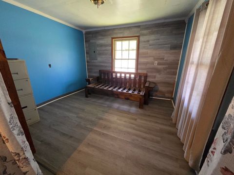 Tiny photo for 804 Collins Avenue Ave, Worthington, KY 41183 (MLS # 60222)