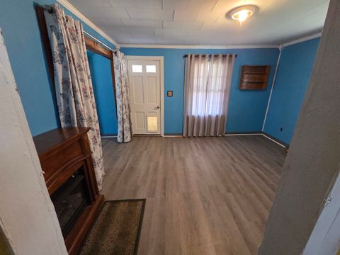 Tiny photo for 804 Collins Avenue Ave, Worthington, KY 41183 (MLS # 60222)