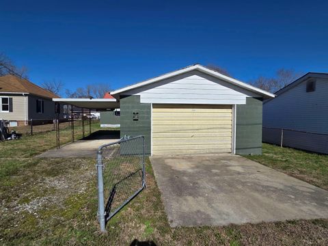 Tiny photo for 804 Collins Avenue Ave, Worthington, KY 41183 (MLS # 60222)